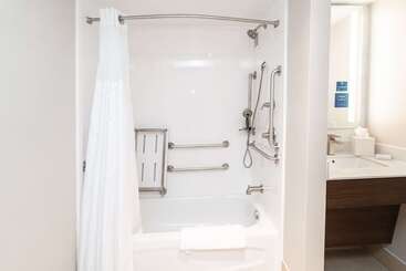 هتل Hilton Garden Inn Fairfax