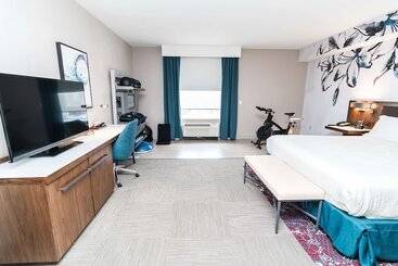 هتل Hilton Garden Inn Fairfax