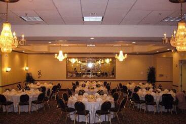هتل Hilton Garden Inn Fairfax