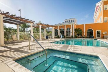 هتل Hilton Garden Inn Lakeland
