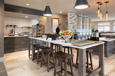 هتل Hilton Garden Inn Omaha West