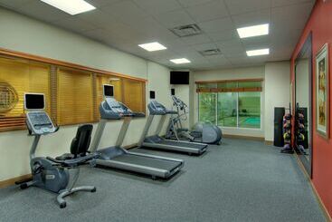 هتل Hilton Garden Inn Ottawa Airport