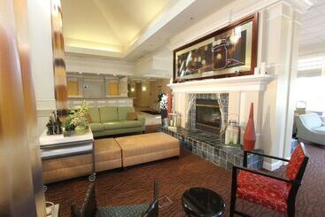 هتل Hilton Garden Inn State College