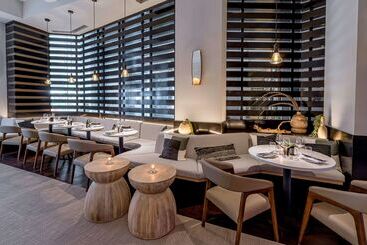 هتل Hilton New York Fashion District