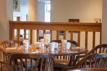 هتل Holiday Inn Leeds Wakefield M1 Jct40, An Ihg