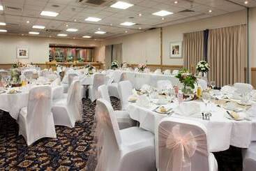 هتل Holiday Inn Leeds Wakefield M1 Jct40, An Ihg