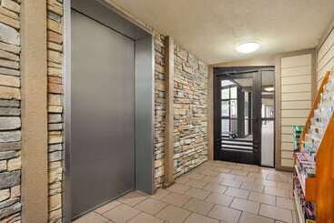 هتل Howard Johnson By Wyndham Pigeon Forge