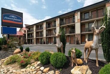 هتل Howard Johnson By Wyndham Pigeon Forge