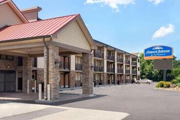 هتل Howard Johnson By Wyndham Pigeon Forge