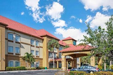 هتل La Quinta Inn And Suites Fort Myers I75