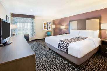 هتل La Quinta By Wyndham Cincinnati Airport Florence