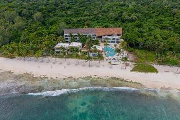 The Beachfront by The Fives Hotels - All Inclusive - Adults Only