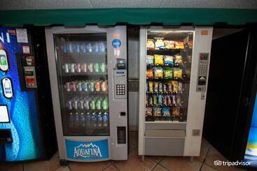 هتل Miami Gardens Inn & Suites