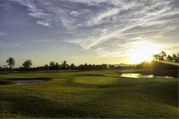 هتل Mission Hills Phuket Golf Resort Sha Extra Plus