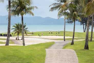 هتل Mission Hills Phuket Golf Resort Sha Extra Plus