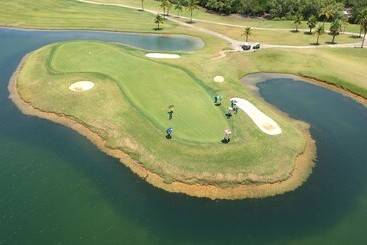 هتل Mission Hills Phuket Golf Resort Sha Extra Plus