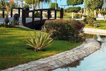 هتل Mövenpick Resort El Sokhna