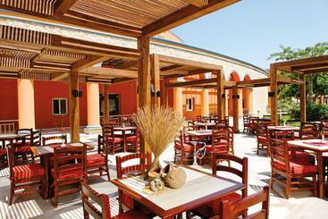 هتل Mövenpick Resort El Sokhna