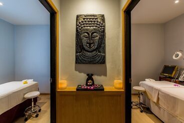 هتل Nai Yang Beach Resort & Spa