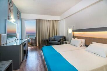 هتل Pegasos Deluxe Beach