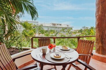 Porto Playa Condo Hotel And Beach Club