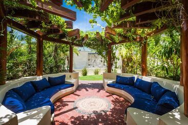 Porto Playa Condo Hotel And Beach Club