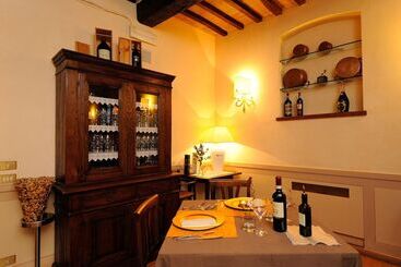 هتل Ripa Relais Colle Del Sole