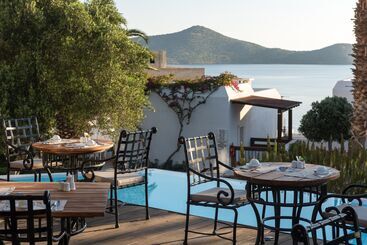 هتل Aquila Elounda Village Resort, Suites & Spa