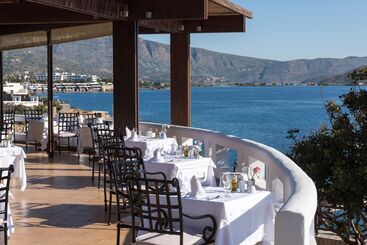هتل Aquila Elounda Village Resort, Suites & Spa