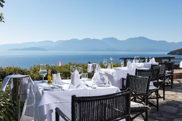 هتل Aquila Elounda Village Resort, Suites & Spa
