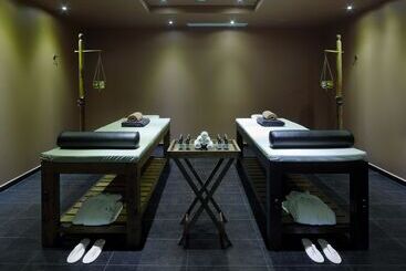 هتل Aquila Elounda Village Resort, Suites & Spa