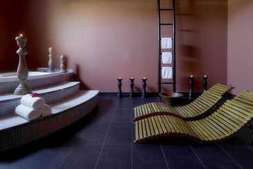 هتل Aquila Elounda Village Resort, Suites & Spa