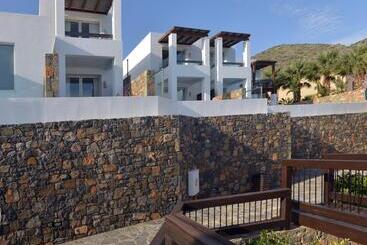 هتل Aquila Elounda Village Resort, Suites & Spa