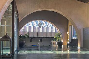 هتل Aquila Elounda Village Resort, Suites & Spa