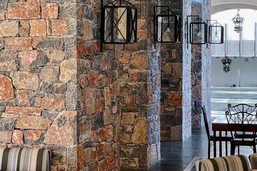 هتل Aquila Elounda Village Resort, Suites & Spa