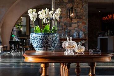 هتل Aquila Elounda Village Resort, Suites & Spa