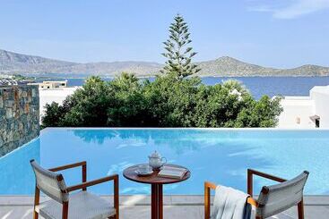 هتل Aquila Elounda Village Resort, Suites & Spa
