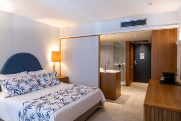 هتل Aquila Elounda Village Resort, Suites & Spa