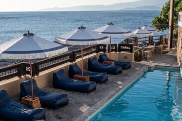 هتل Aquila Elounda Village Resort, Suites & Spa