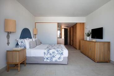 هتل Aquila Elounda Village Resort, Suites & Spa