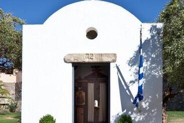 هتل Aquila Elounda Village Resort, Suites & Spa