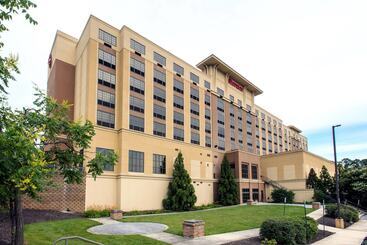 هتل Sheraton Baltimore Washington Airport Bwi