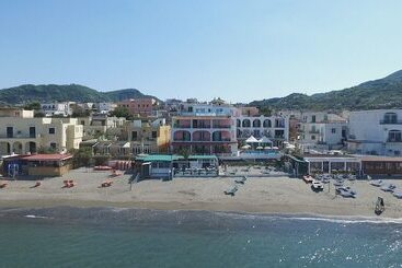 هتل Solemare Beach & Beauty Spa