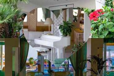هتل Solemare Beach & Beauty Spa