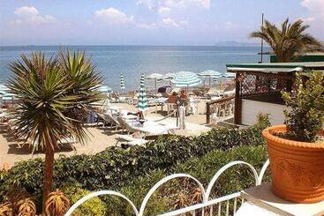 هتل Solemare Beach & Beauty Spa