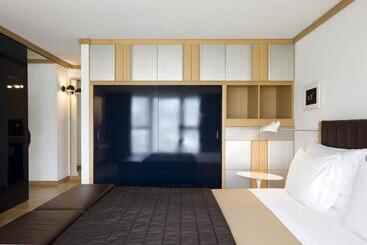 酒店 The Omnia
