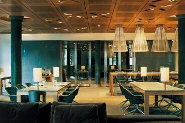 酒店 The Omnia