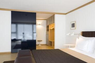 酒店 The Omnia