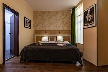هتل Trianon