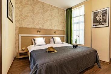 هتل Trianon